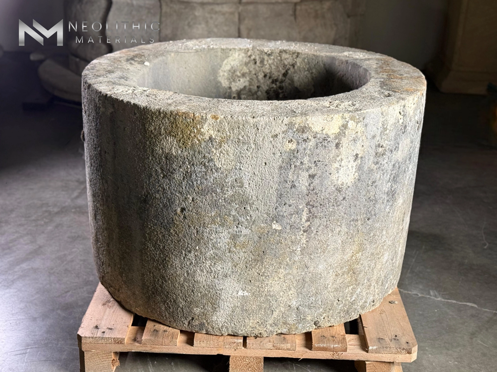 French Antique 19th Century Limestone Well - Image 4
